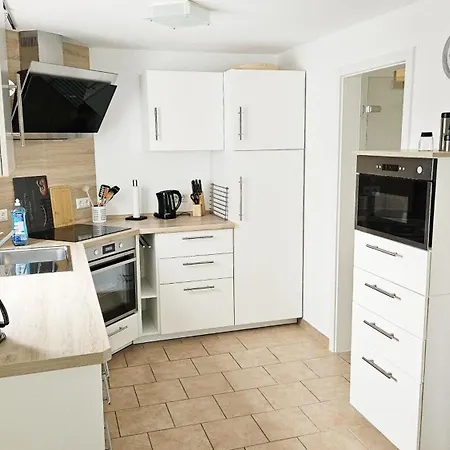 Angela - 6 Personen 3 Schlafzimmer 4